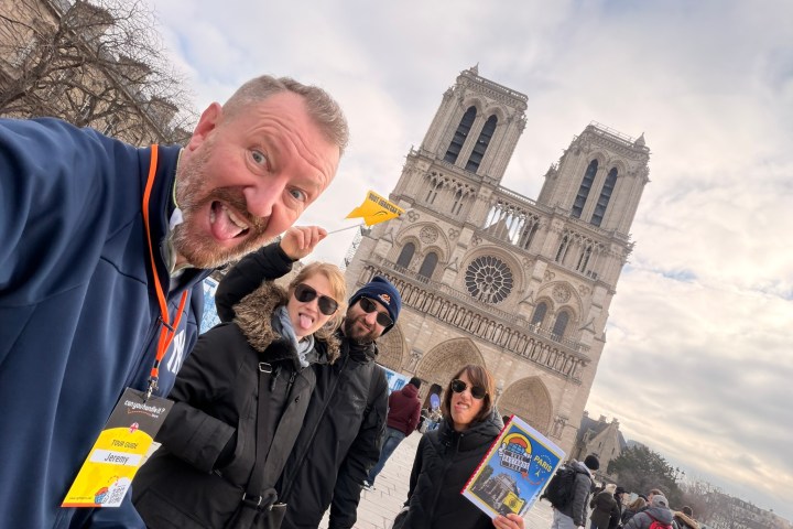 Free walking tour of Paris. Notre-Dame Cathedral